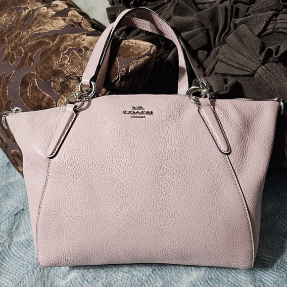 Coach Handbags - Coach Kelsey Satchel Purse in Pink Pebbled Leather Bag w/ Crossbody Strap